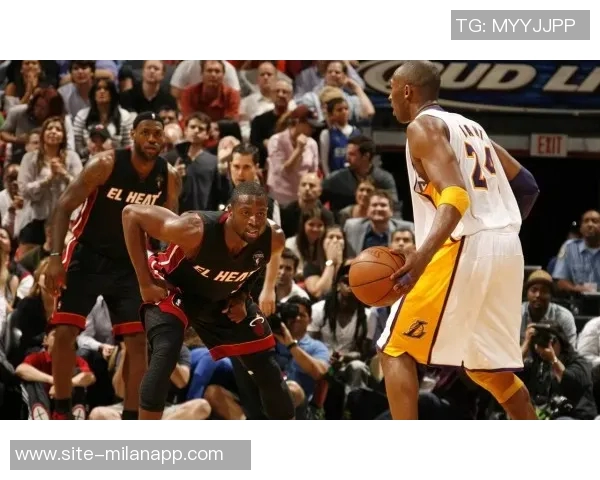 冬季时尚来袭哈兰德社交媒体分享冬季装扮迎接寒冷天气